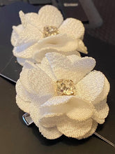 Load image into Gallery viewer, Watch Me Bloom White Flower Hair Clip
