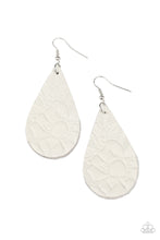 Load image into Gallery viewer, Beach Garden White Earring
