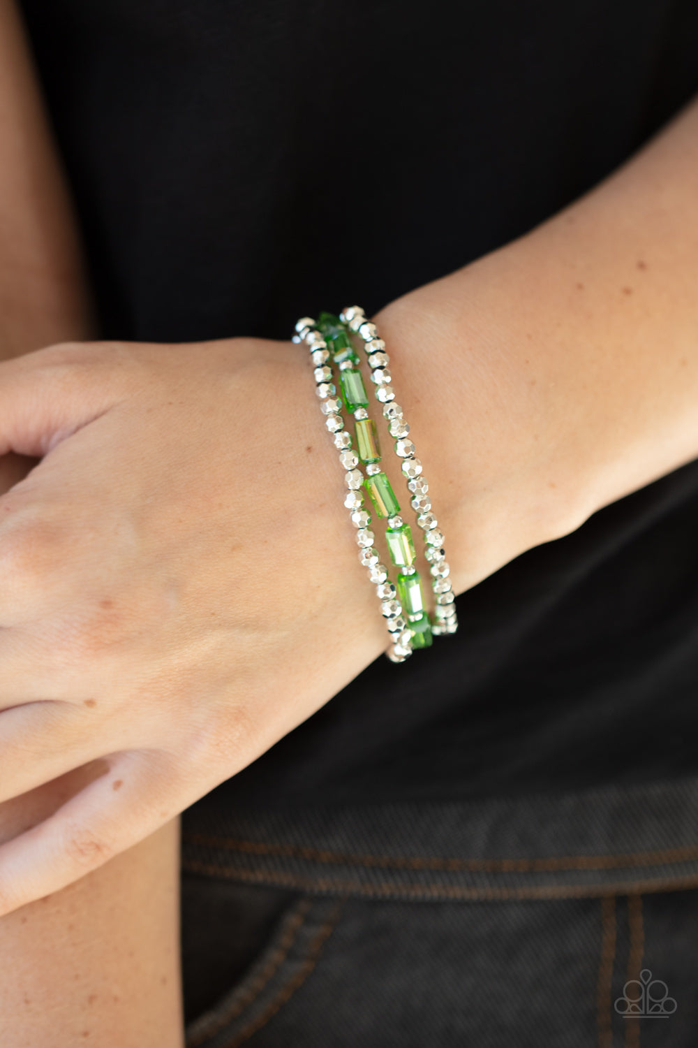 Elegant Essence - Emerald Green Glassy Style Beaded Bracelet